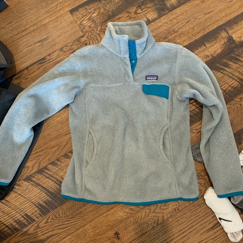 fuzzy patagonia jacket size Medium